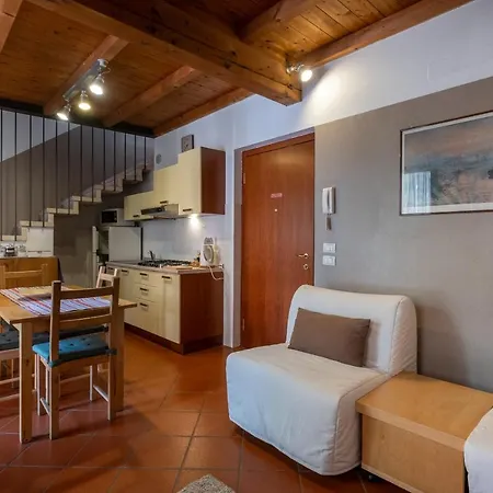 Corte Roveggia - Bilocale Monet Apartment