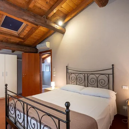 Corte Roveggia - Bilocale Monet Apartment